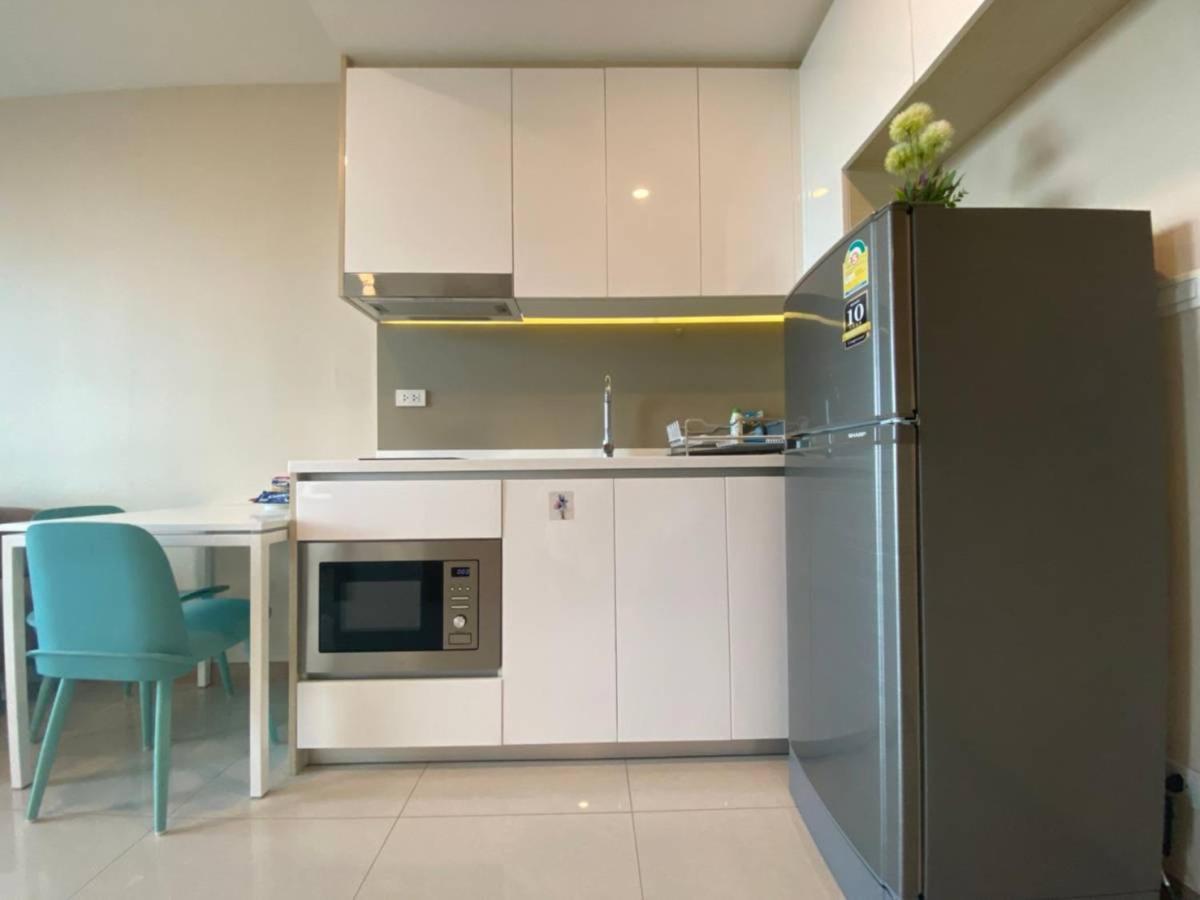 Riviera Jomtien Beach By Monthstayz Habitación foto